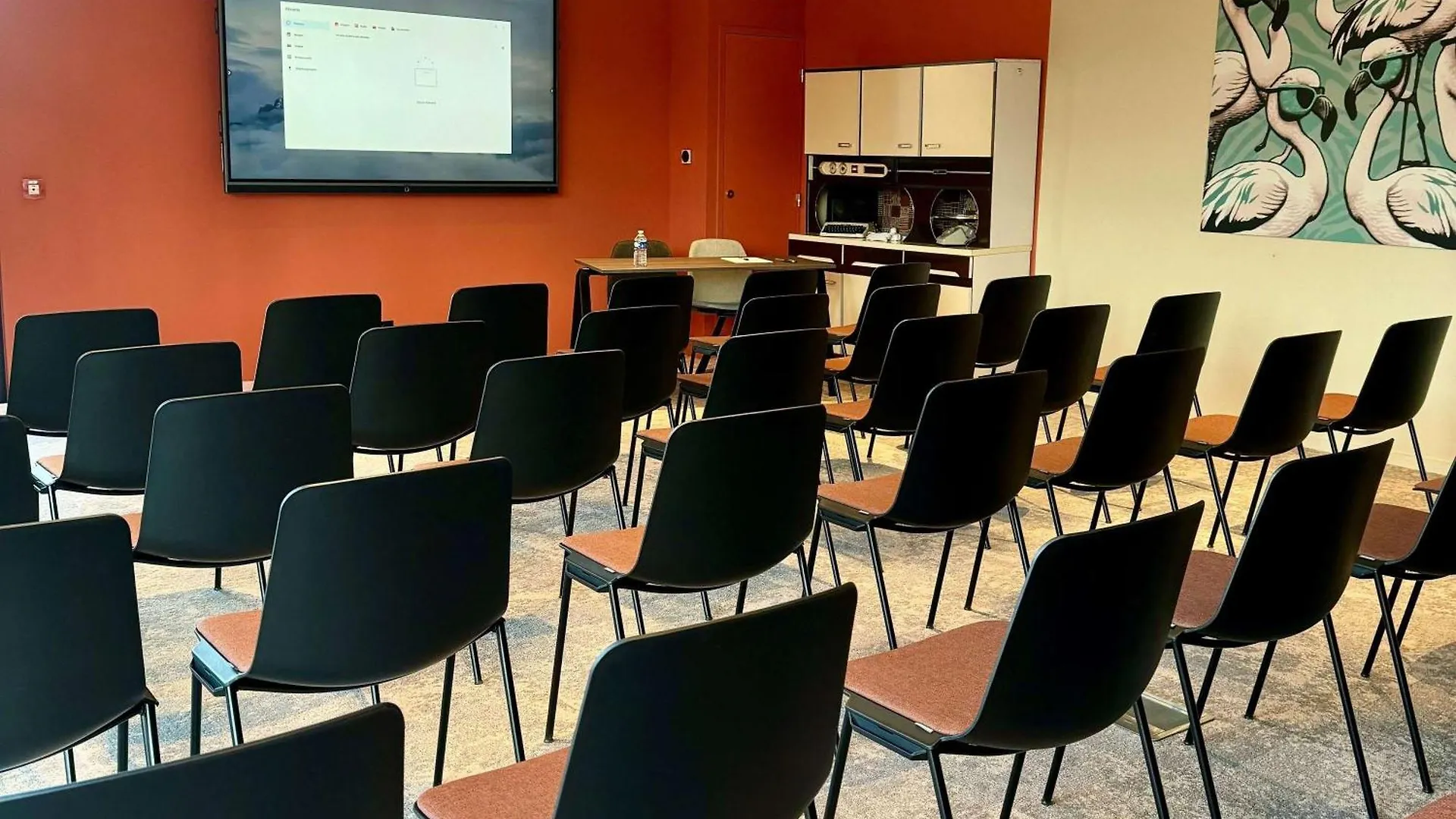 Aparthotel Adagio Access Porte De Camargue Saint-Martin-de-Crau Hotel